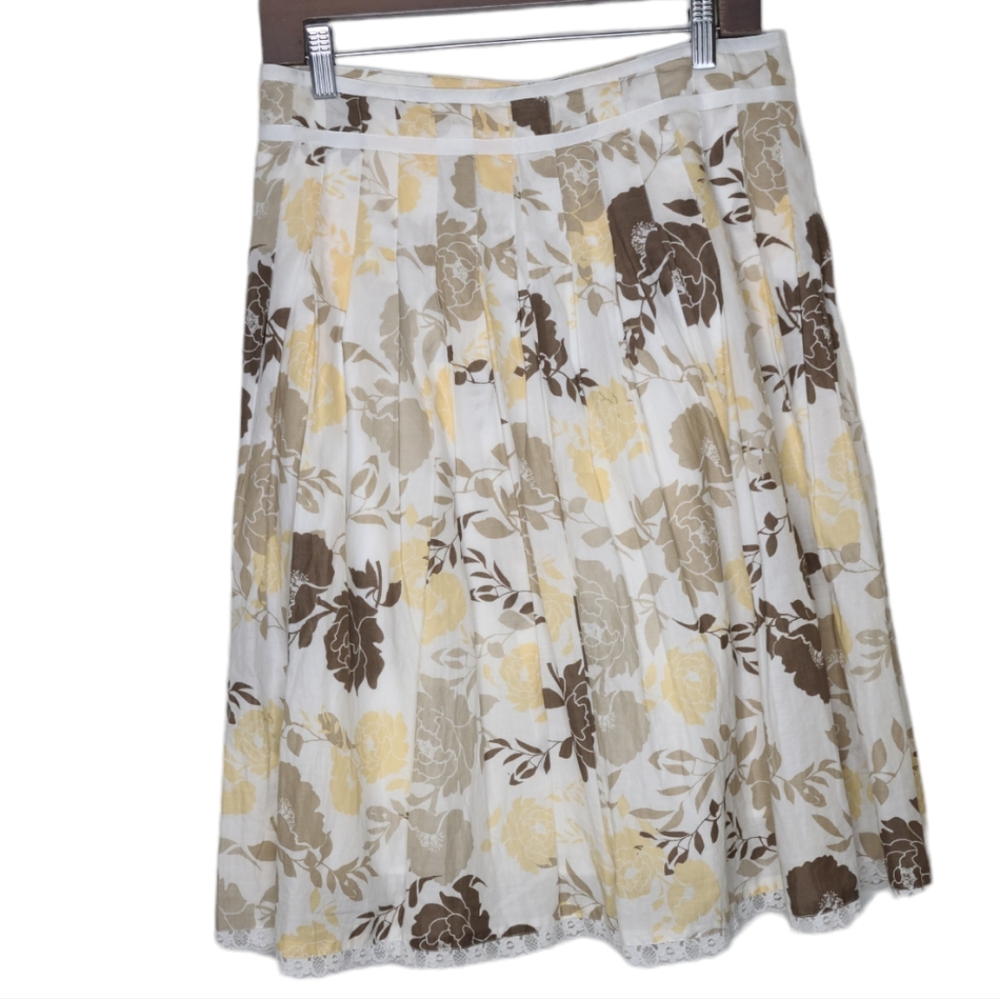 St. John's Bay Women's Sz 8 Midi Flare Lined Floral Pleated Lace Skirt ~ Summer